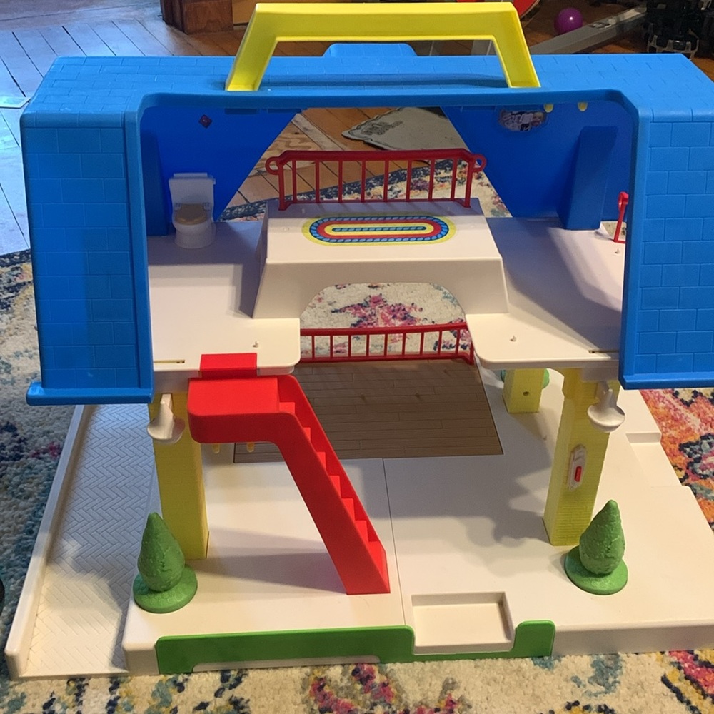 Little Tikes Dollhouse